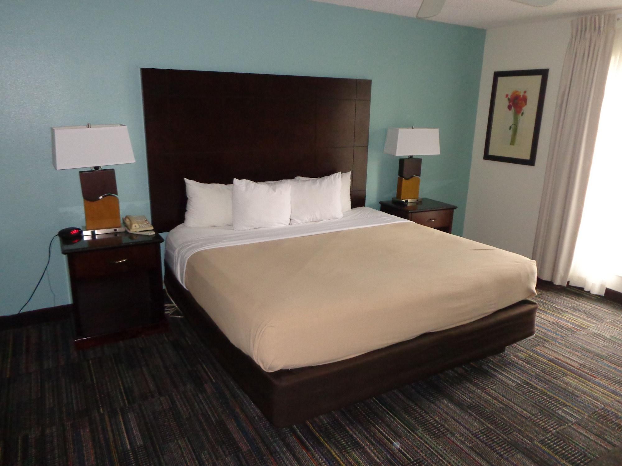 Surestay Plus By Best Western Orlando Lake Buena Vista Exterior photo