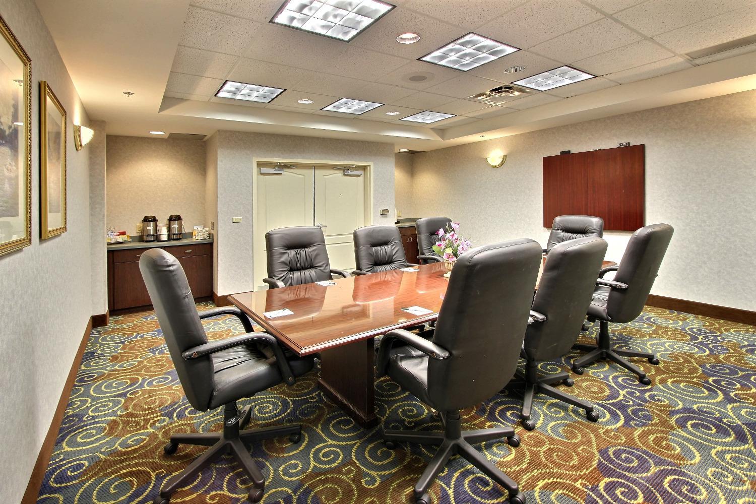 Surestay Plus By Best Western Orlando Lake Buena Vista Exterior photo