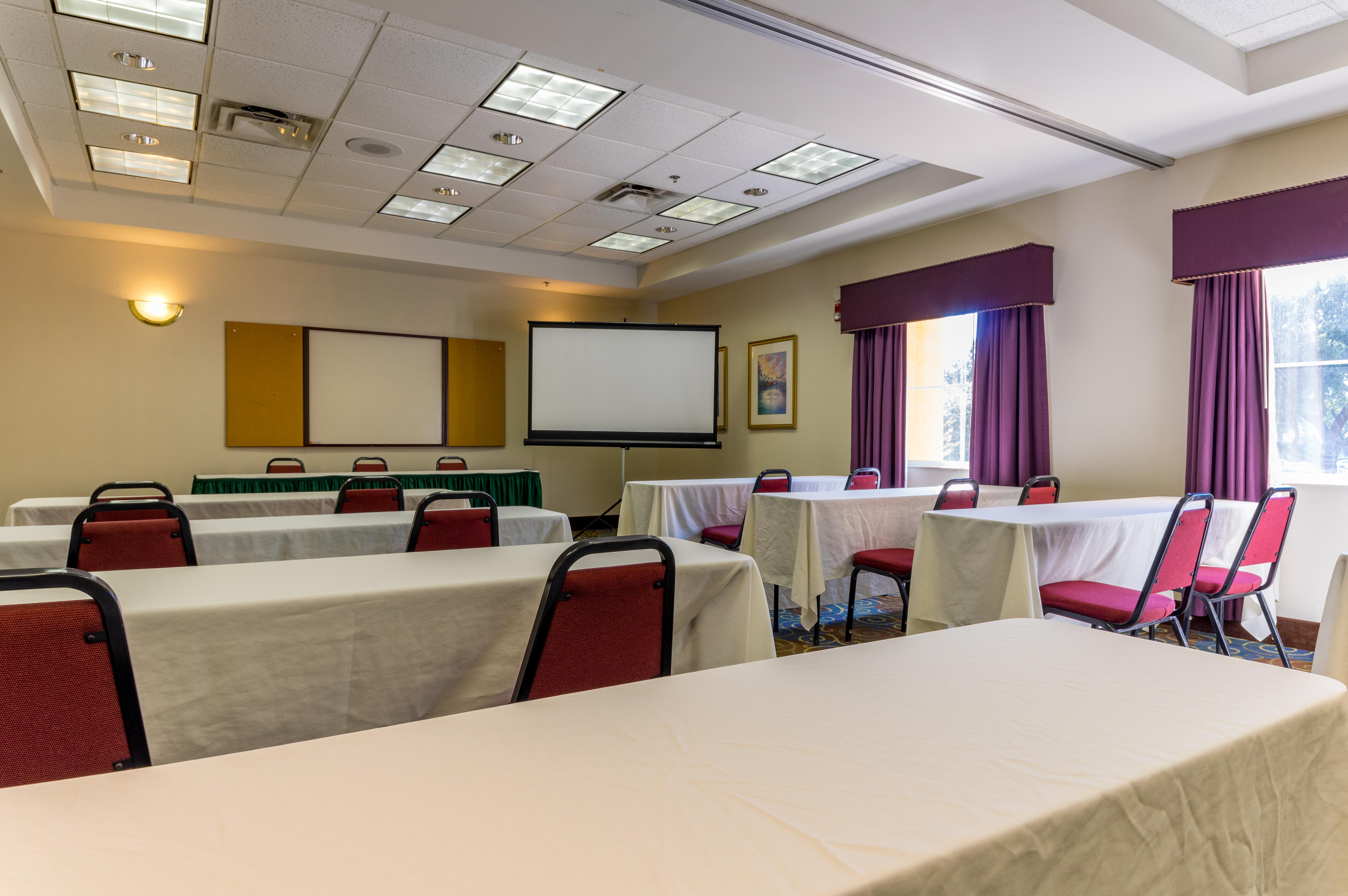 Surestay Plus By Best Western Orlando Lake Buena Vista Exterior photo