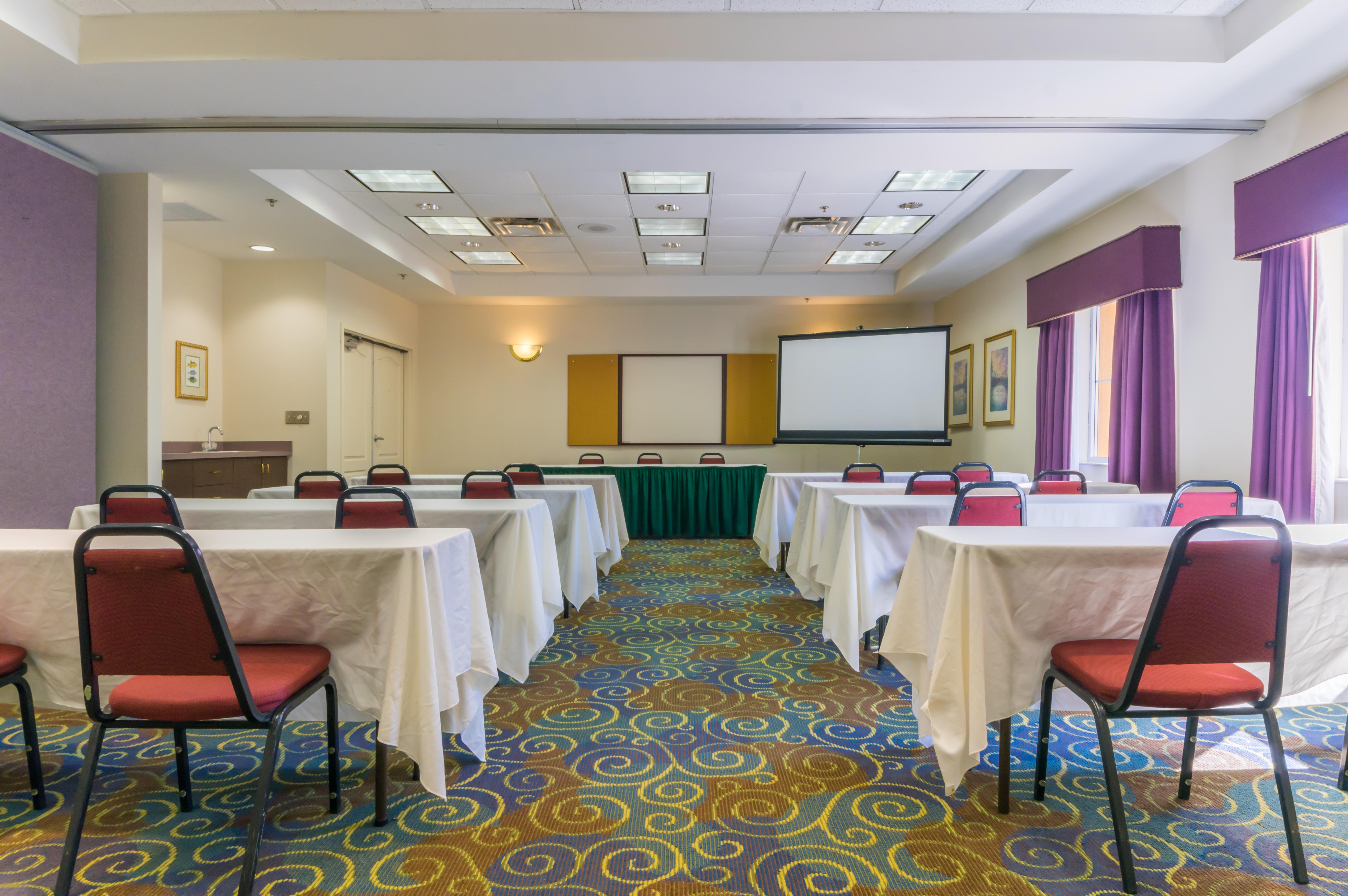 Surestay Plus By Best Western Orlando Lake Buena Vista Exterior photo