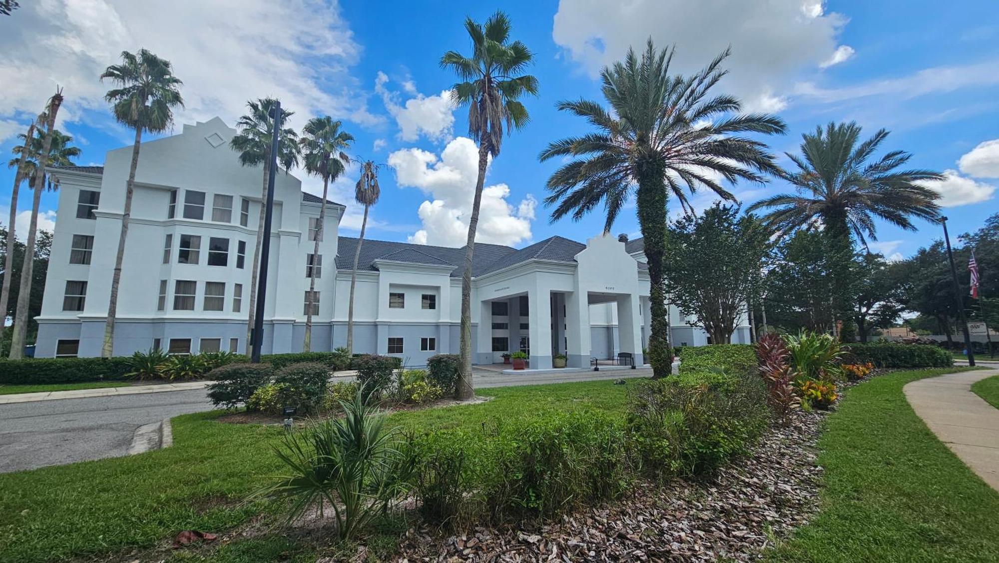 Surestay Plus By Best Western Orlando Lake Buena Vista Exterior photo