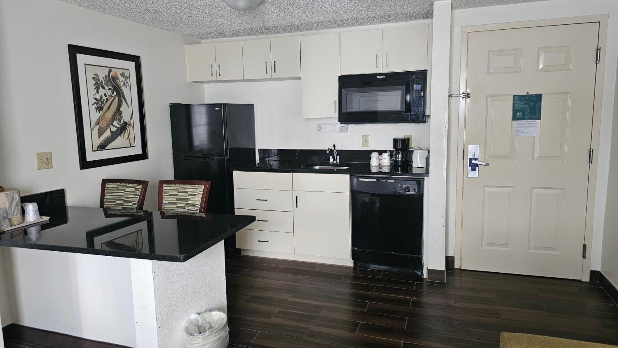 Surestay Plus By Best Western Orlando Lake Buena Vista Exterior photo