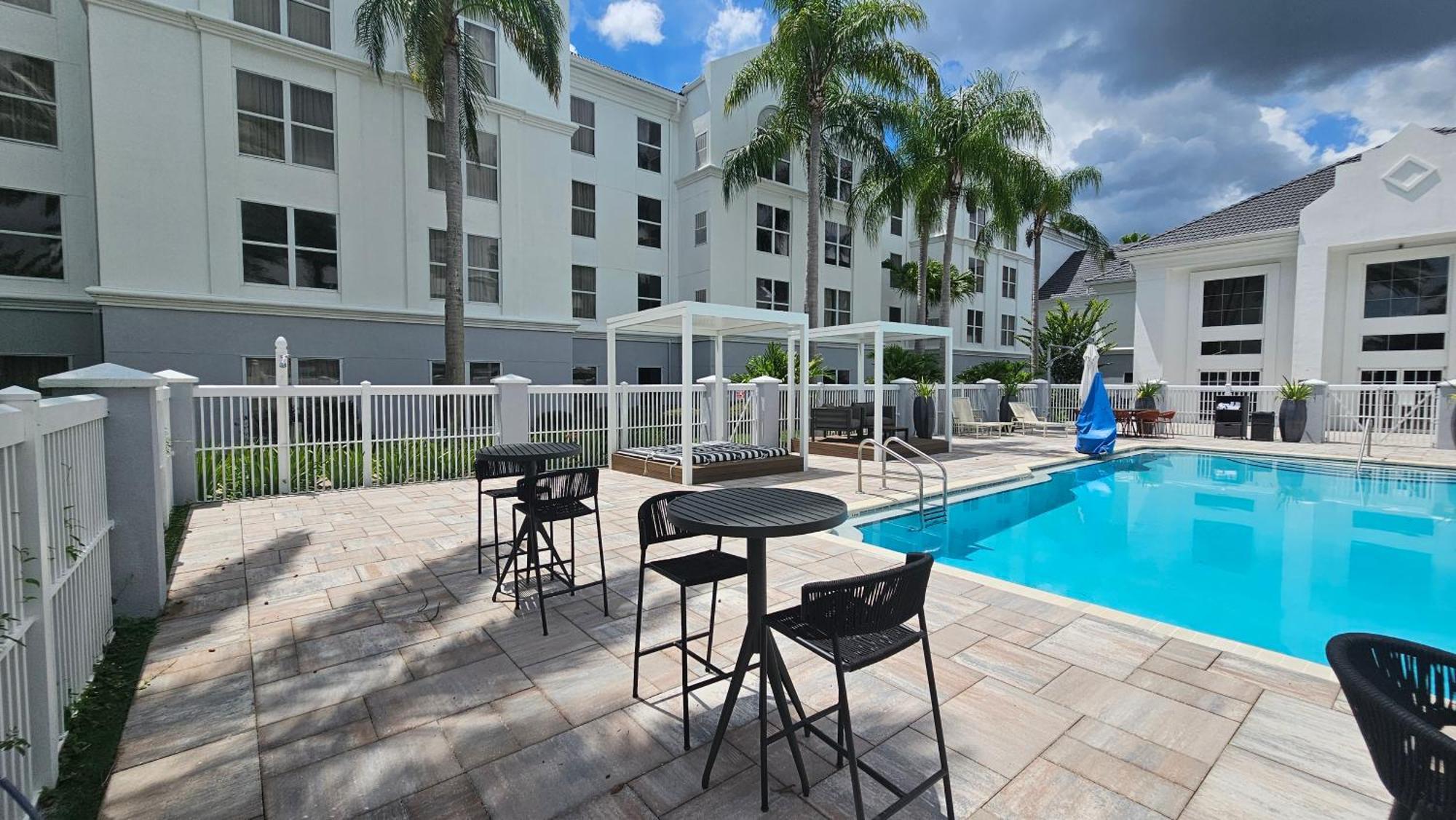 Surestay Plus By Best Western Orlando Lake Buena Vista Exterior photo