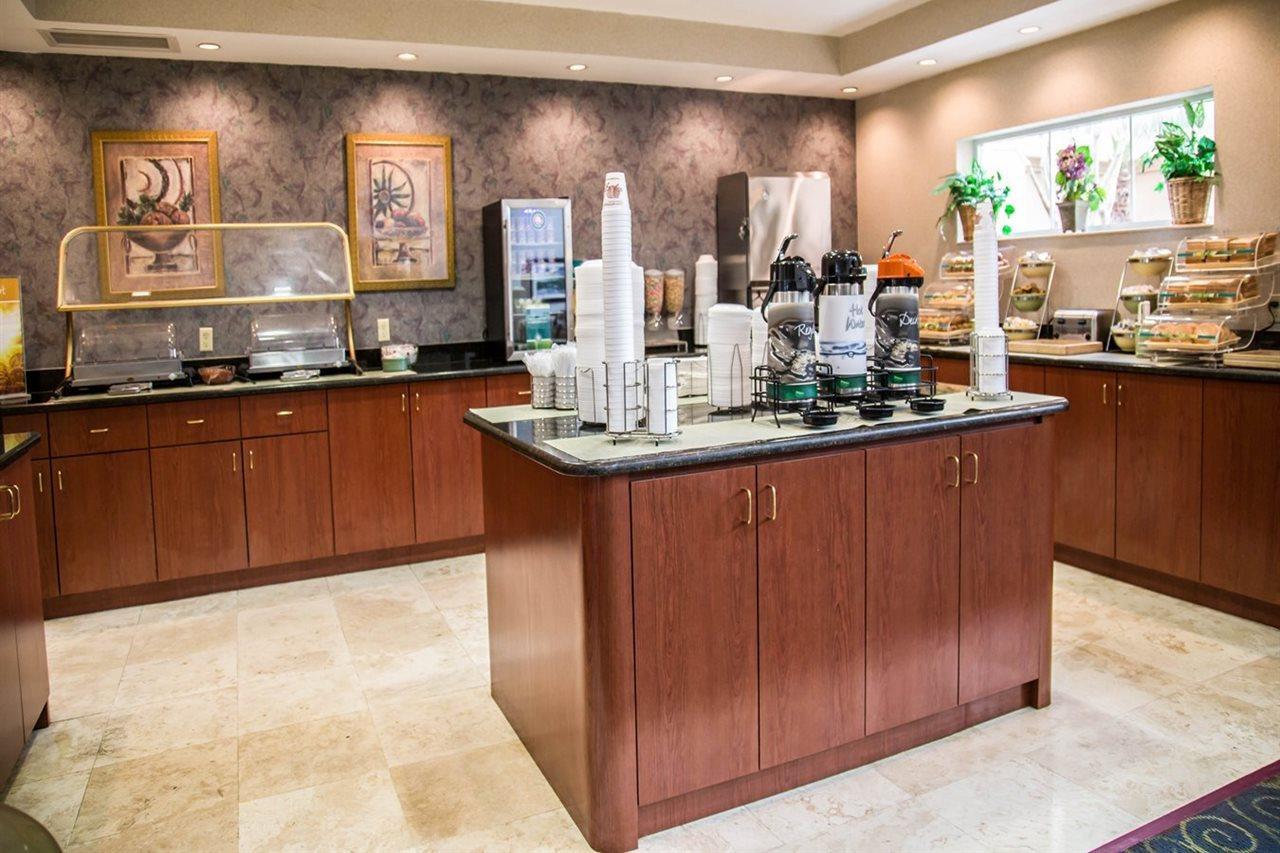 Surestay Plus By Best Western Orlando Lake Buena Vista Exterior photo